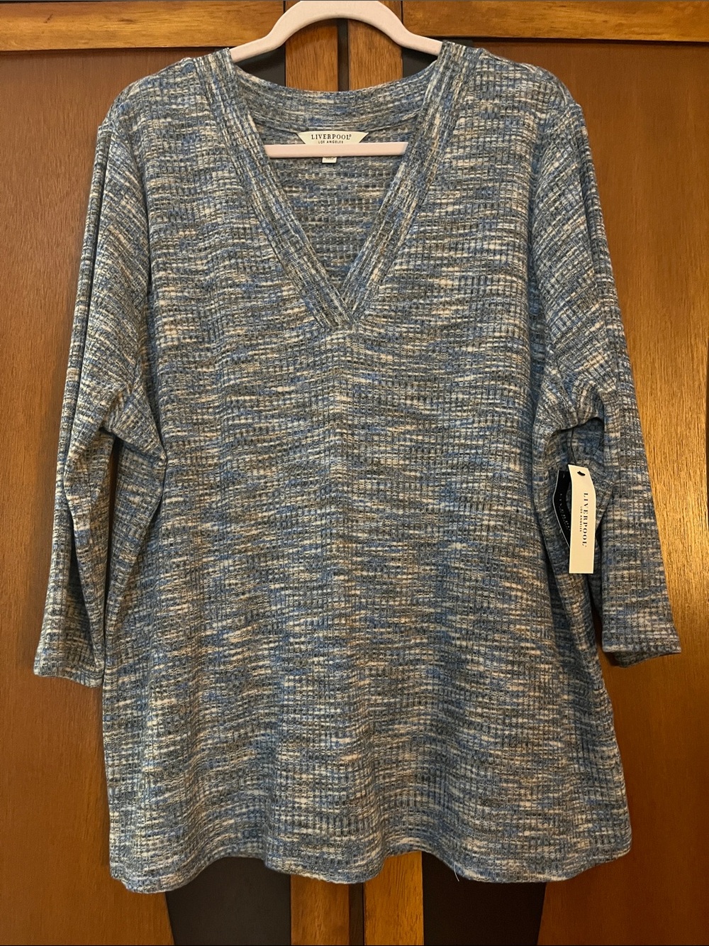 NWT Liverpool Women's V-Neck Long Sleeve Heathered Blue & Black Waffle Knit Top